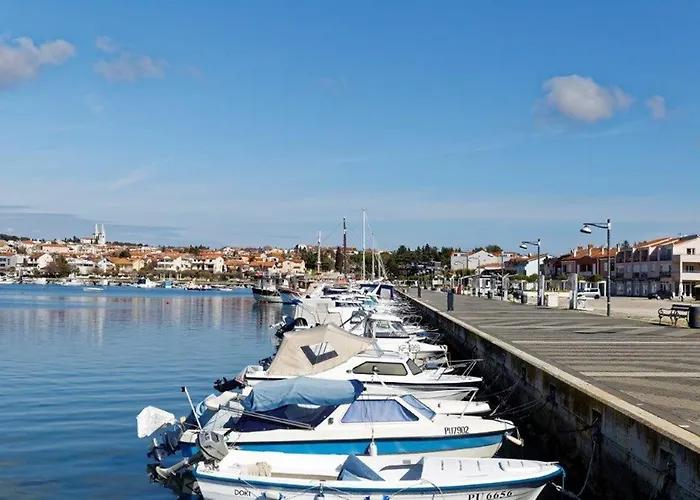 Apartman Dubravka Near The Sandy *